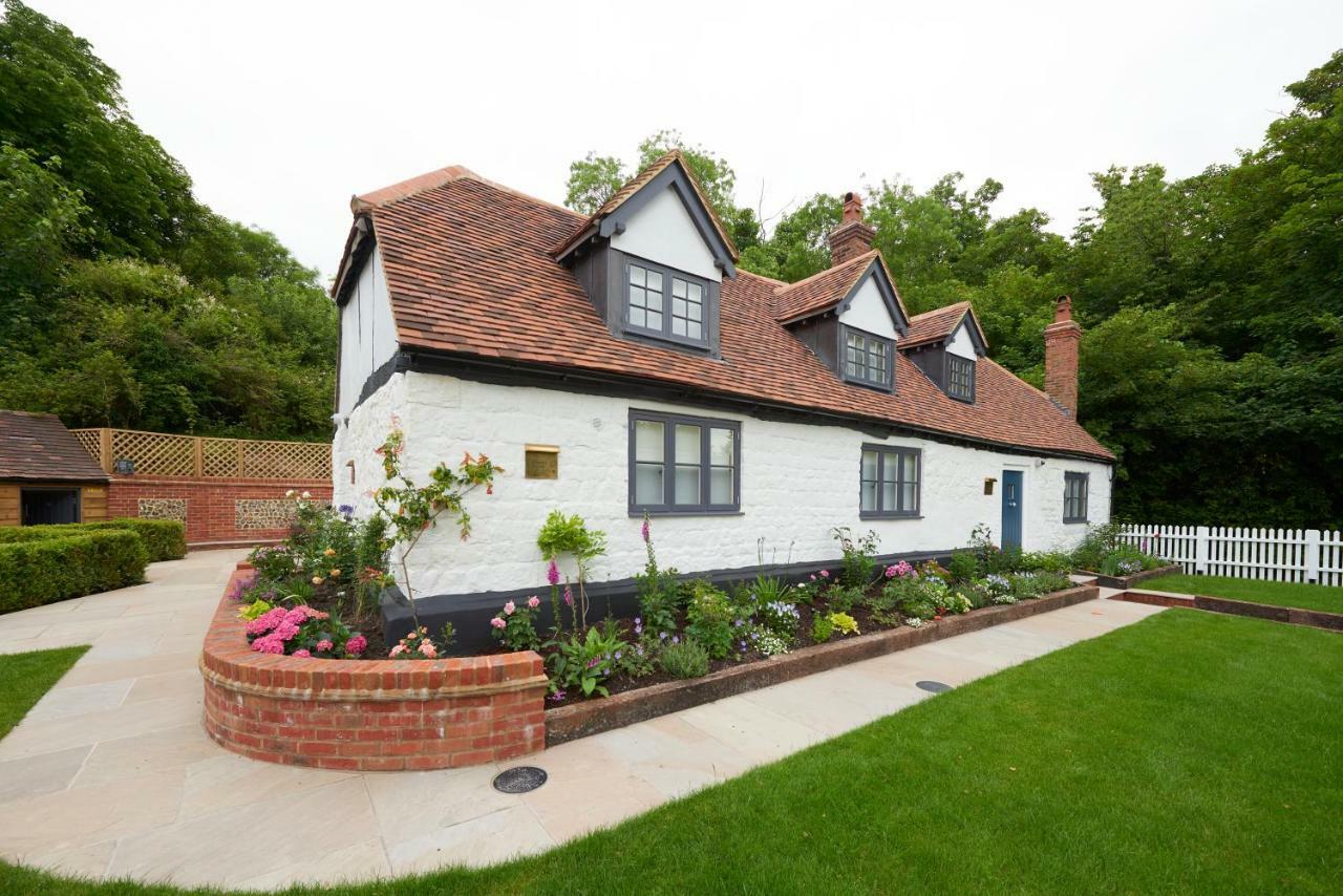 マーロー The Dog And Badger Bed & Breakfast エクステリア 写真